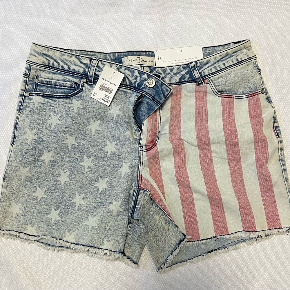 American Flag shorts, stars & stripes, CATO sz 10 mid-rise, NWT